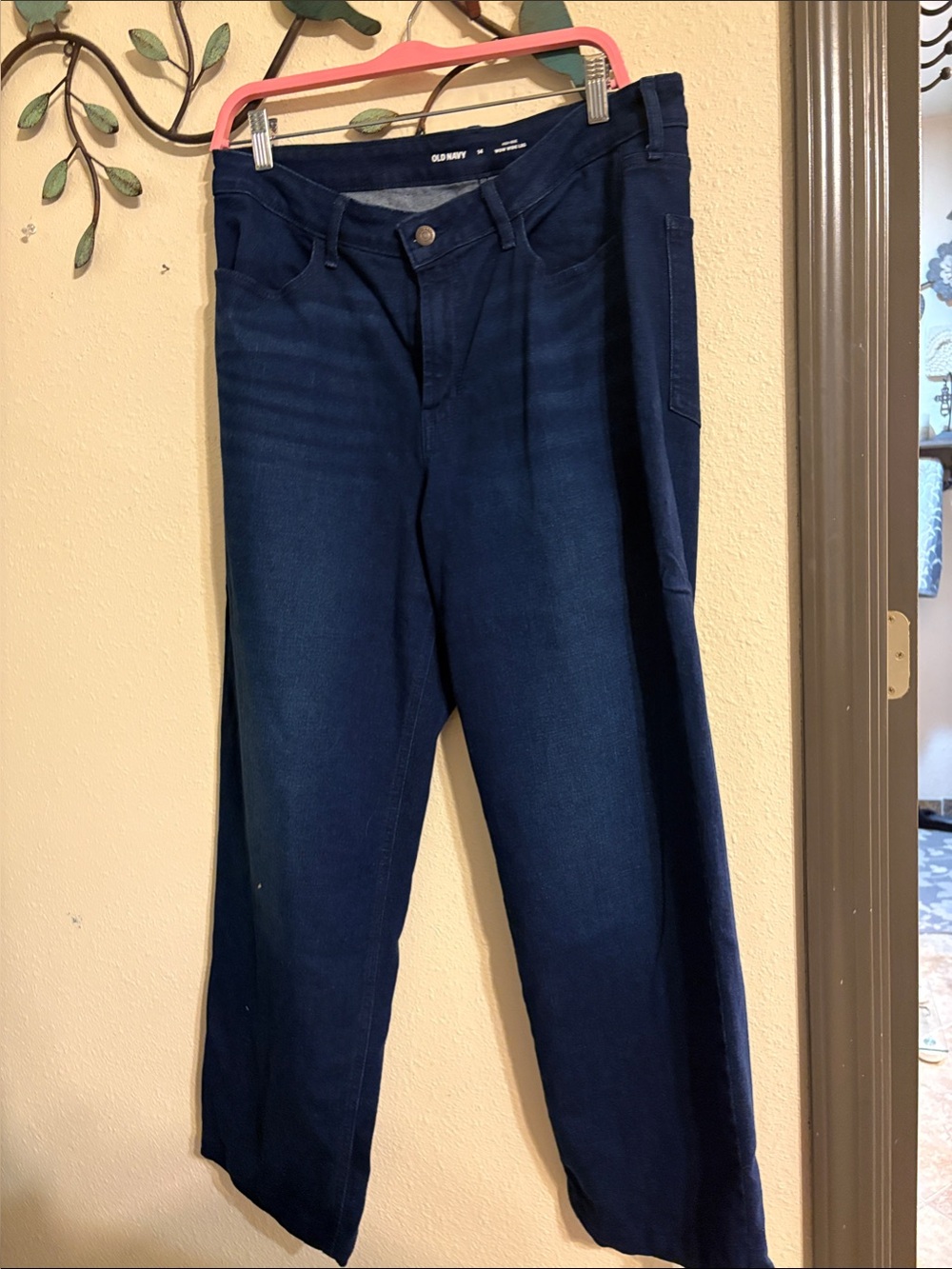 Old Navy Women's Navy Straight-Leg Jeans